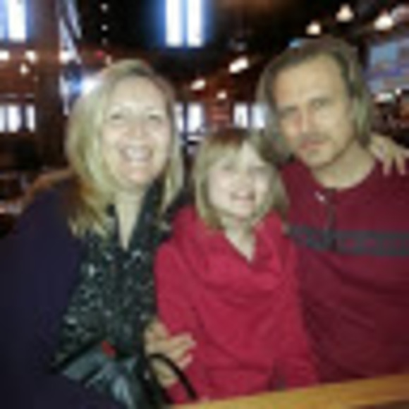 Meet your Posher, Lisa - Picture 1 of 1